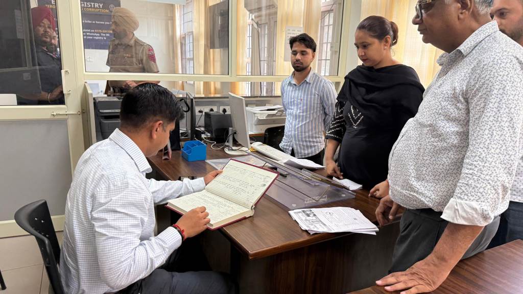 Deputy Commissioner Conducts Surprise Inspection of Seva Kendra and SubRegistrar Office Reviews Services Through Direct Interaction with Citizens